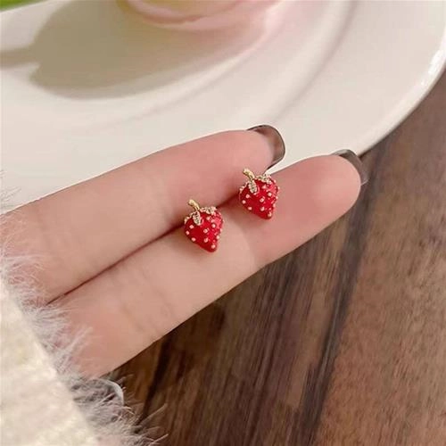 گوشواره توت فرنگی