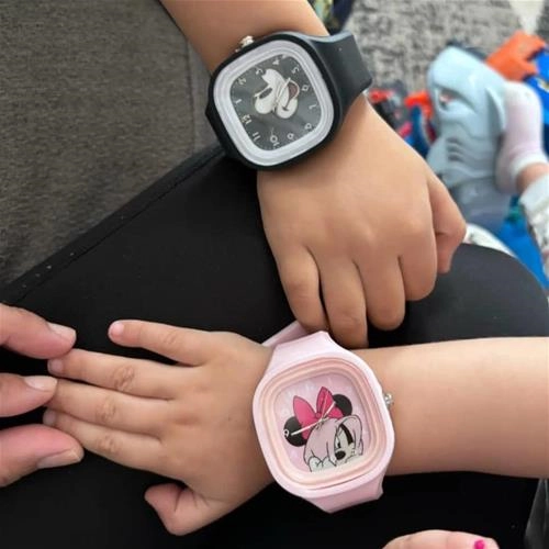 ساعت مچی عقربه ای دیزنی لند