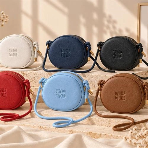 کیف دوشی چرم میومیو