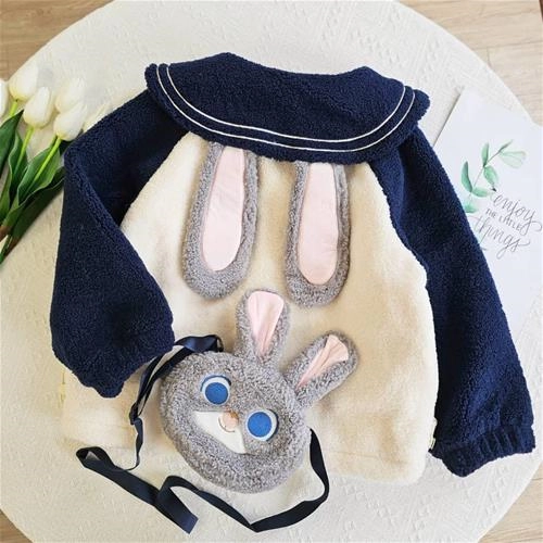 کاپشن و کیف خرگوش