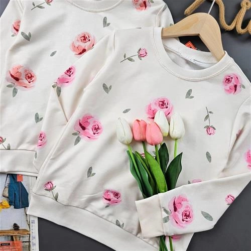 بلوز تک‌ گل‌رز